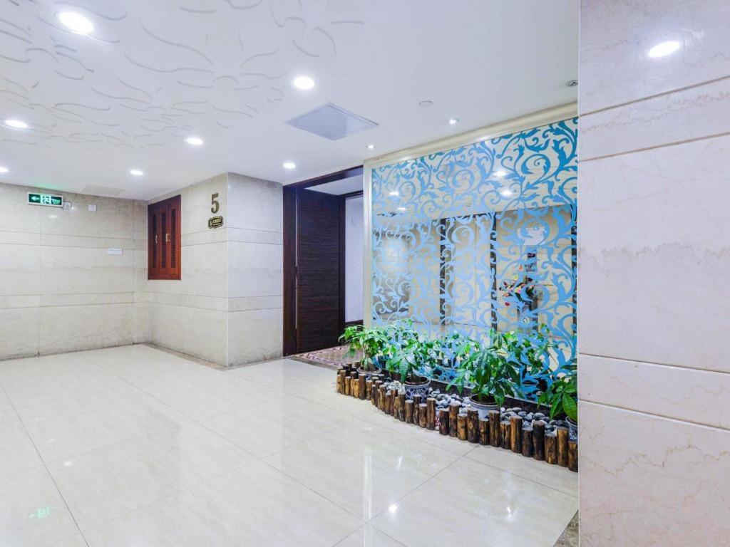 New World Hotel Guangzhou Buitenkant foto