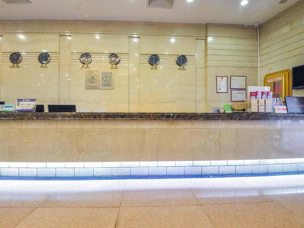 New World Hotel Guangzhou Buitenkant foto