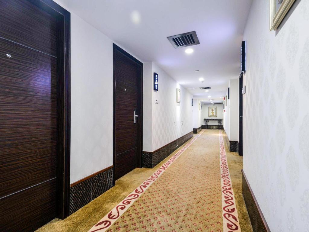 New World Hotel Guangzhou Buitenkant foto