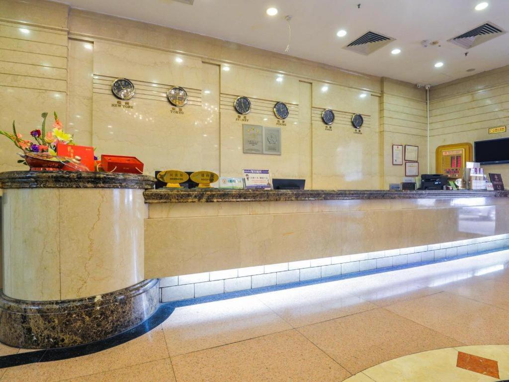 New World Hotel Guangzhou Buitenkant foto