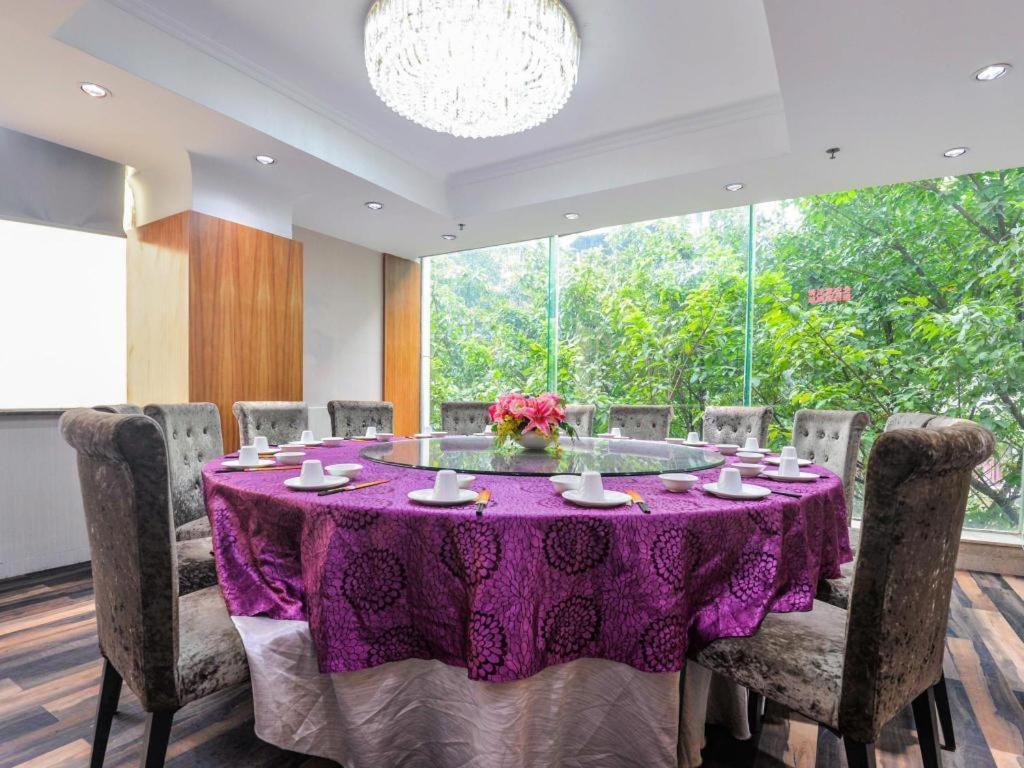 New World Hotel Guangzhou Buitenkant foto