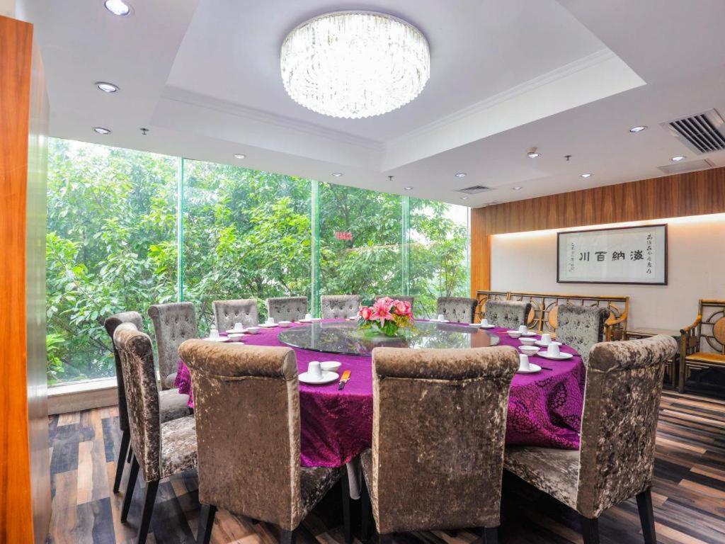 New World Hotel Guangzhou Buitenkant foto