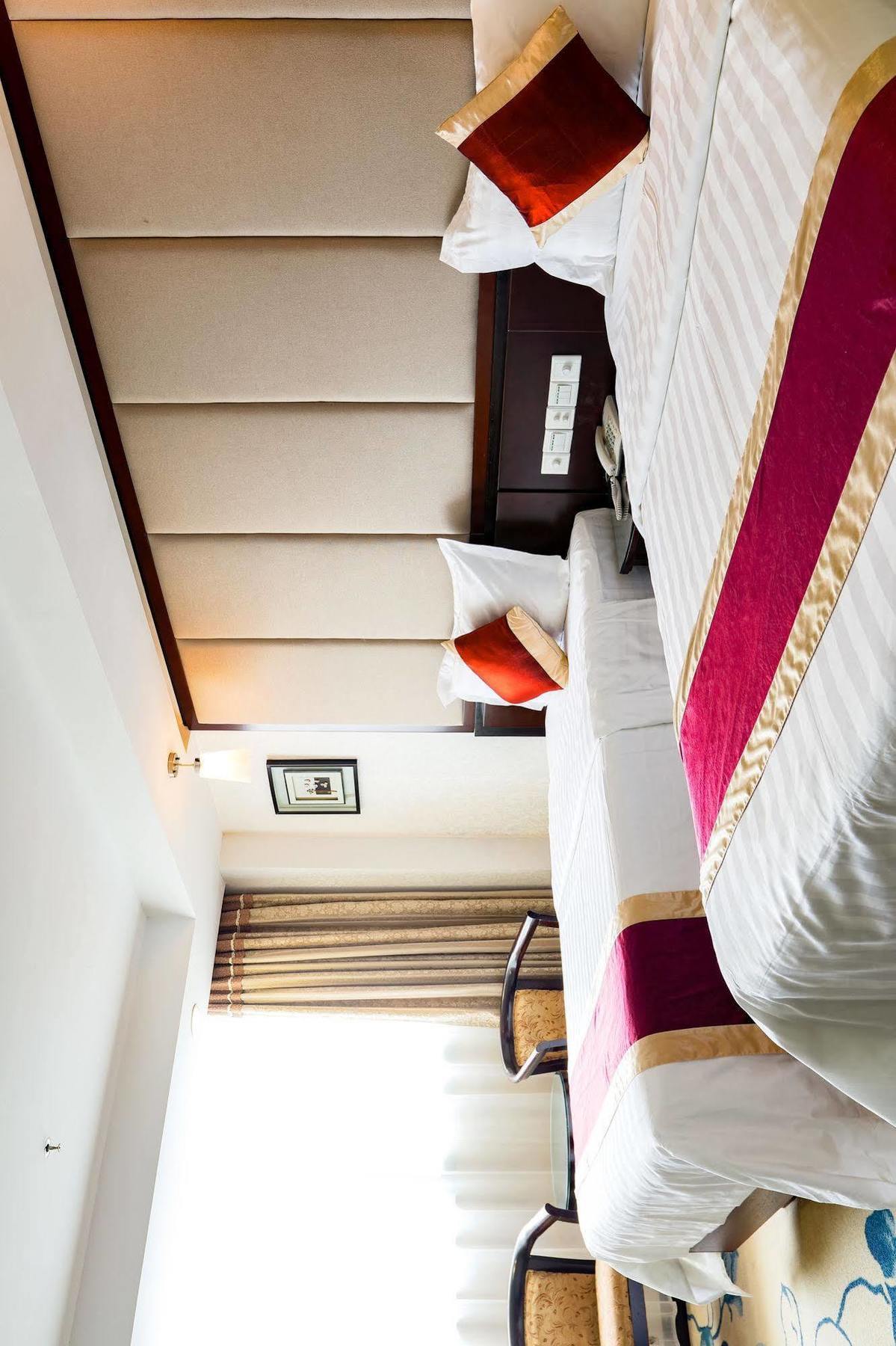 New World Hotel Guangzhou Buitenkant foto